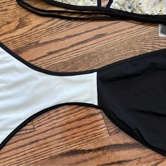 Guess NWT halter bikini white black gold - Picture 6 of 10